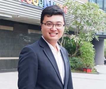 Thầy Trần Vũ (MA, BSc)